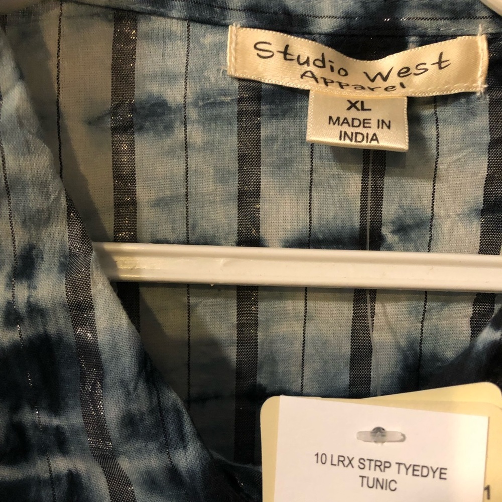 Studio West Apparel Button Down Tunic Blouse Size… - image 3